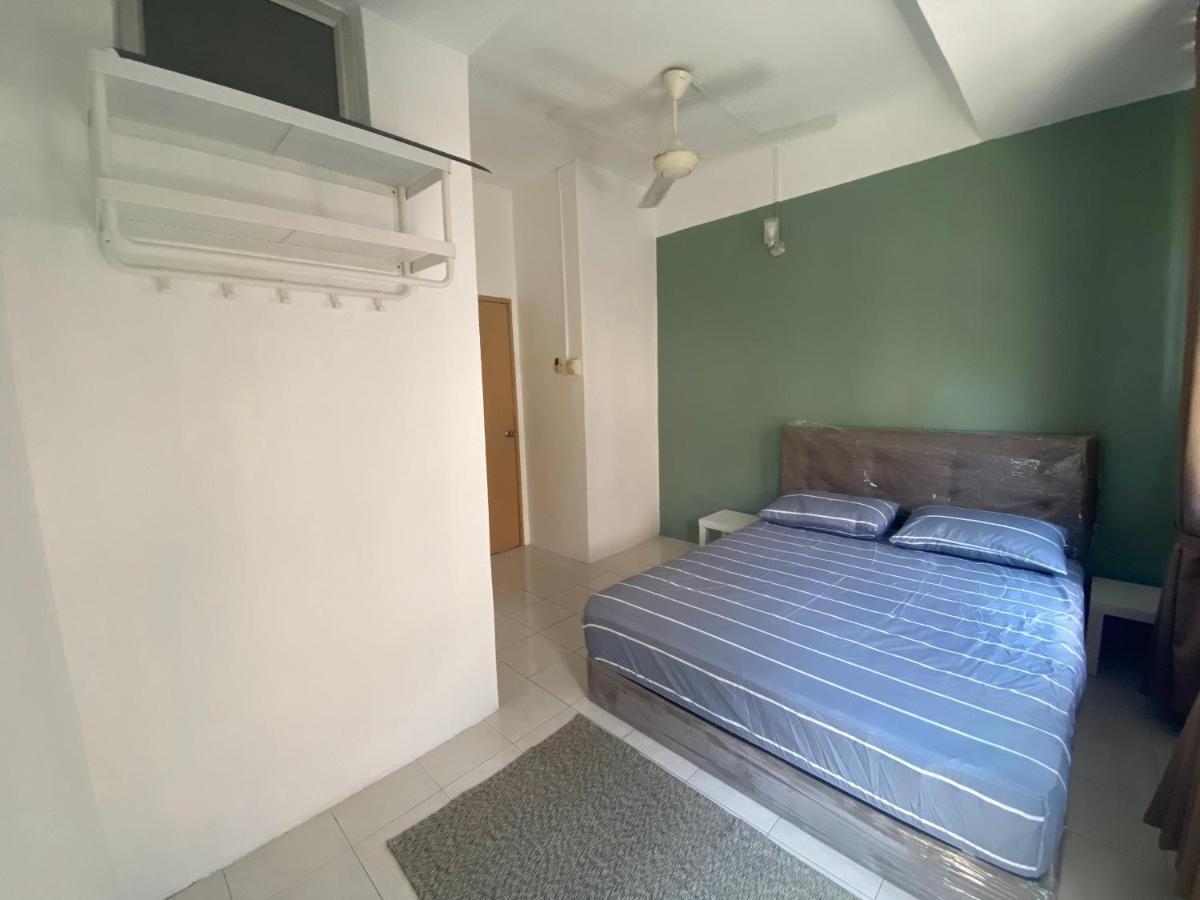 הוילה Kampong Belah Dua Comfy Sutera Seberang Jaya מראה חיצוני תמונה